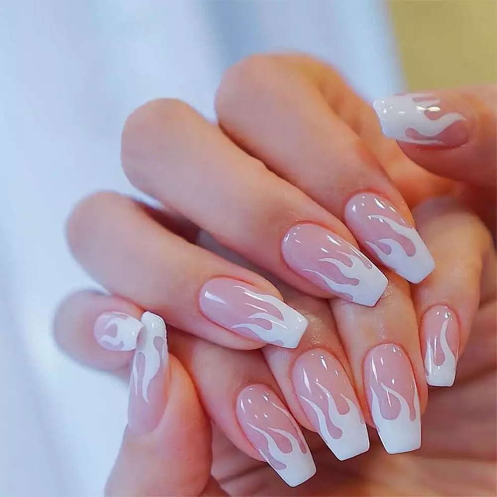 White flame Press On Nails Set